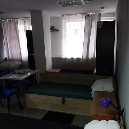 Нау Гостиница Kiev Extérieur photo